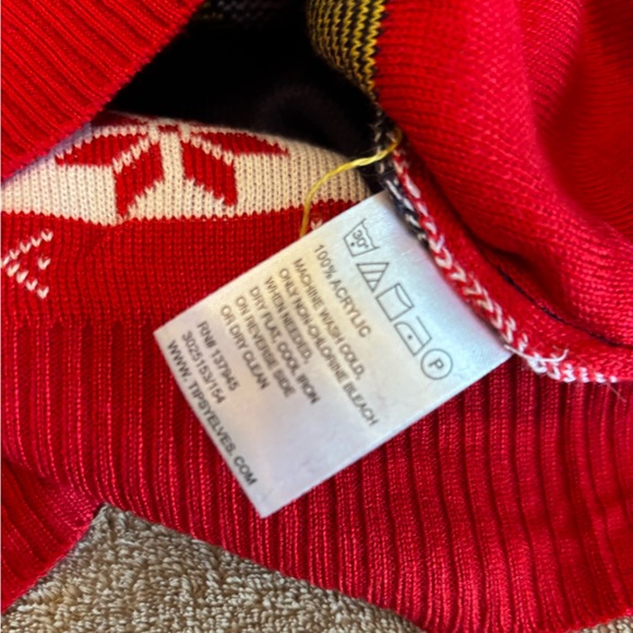 Tipsy Elves Festive Christmas Sweater with Santa Design Size L - Picture 9 of 9